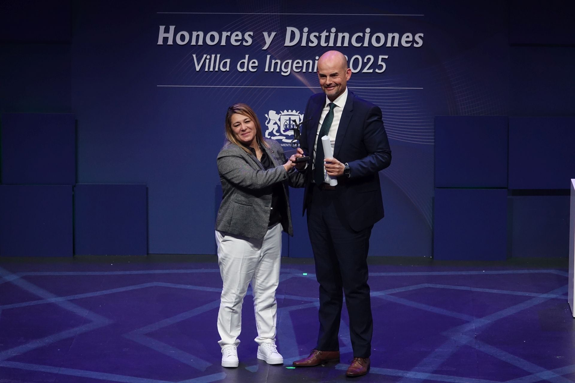 Entrega de Honores y Distinciones de Ingenio