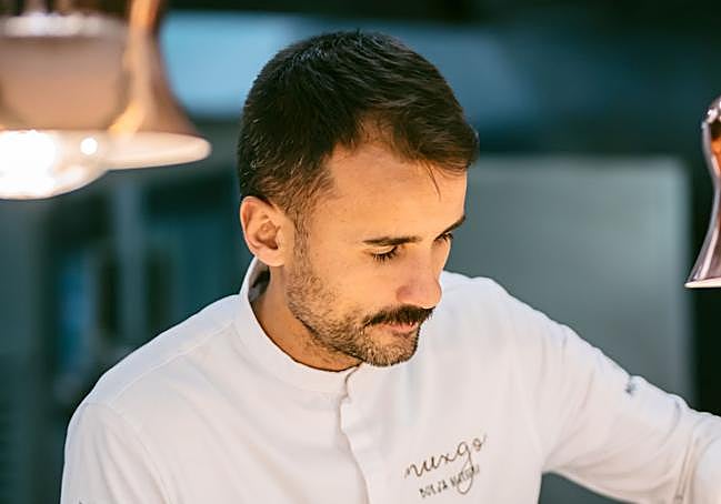 La técnica al servicio del producto. Tras conseguir la estrella verde en 2024, Borja Marrero se consolidó en la última edición de la Guía Michelin España con la estrella roja para su restaurante Muxgo.