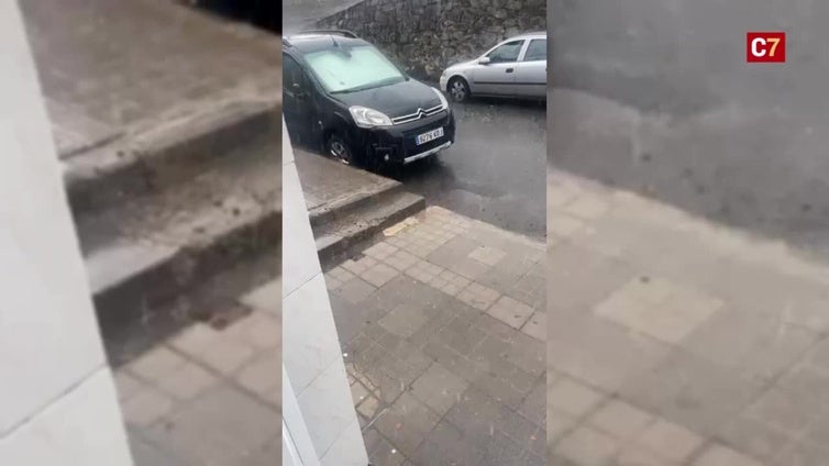 Granizo en el barrio marinero de San Cristóbal