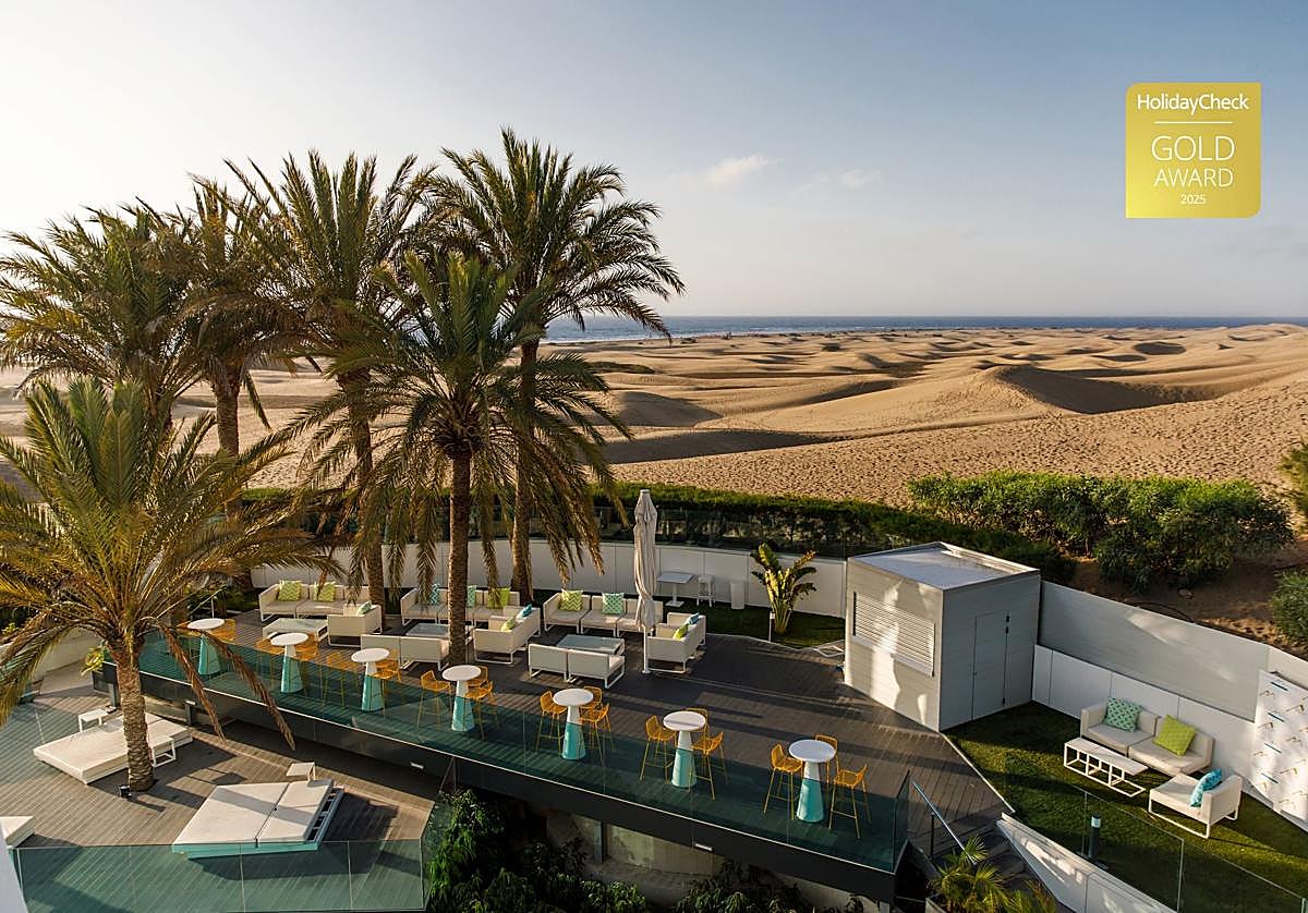 Santa Mónica Suites Hotel se alza como un refugio de lujo y sofisticación en el corazón de la Reserva Natural Especial de las Dunas de Maspalomas.