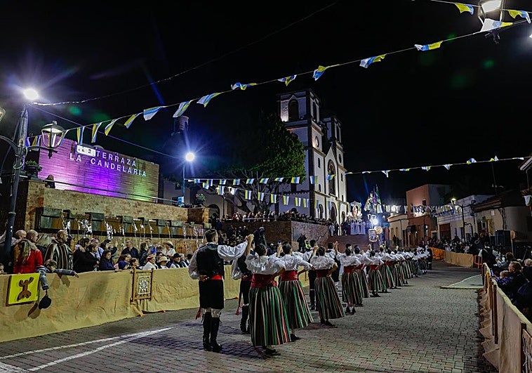 La romería a su llegada a la plaza de la Candelaria.