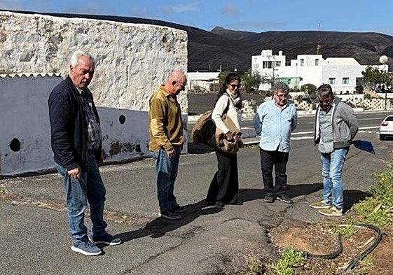 Supervisión de una de las calles a mejorar.