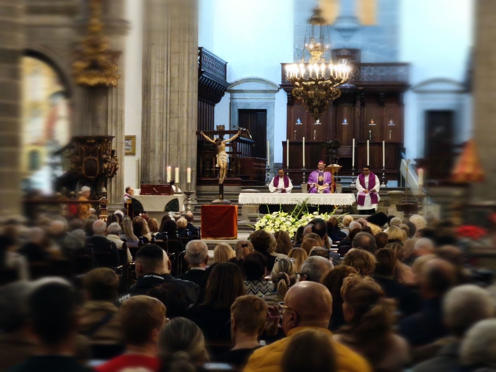 Misa funeral en homenaje a los fallecidos del último año en Las Palmas de Gran Canaria