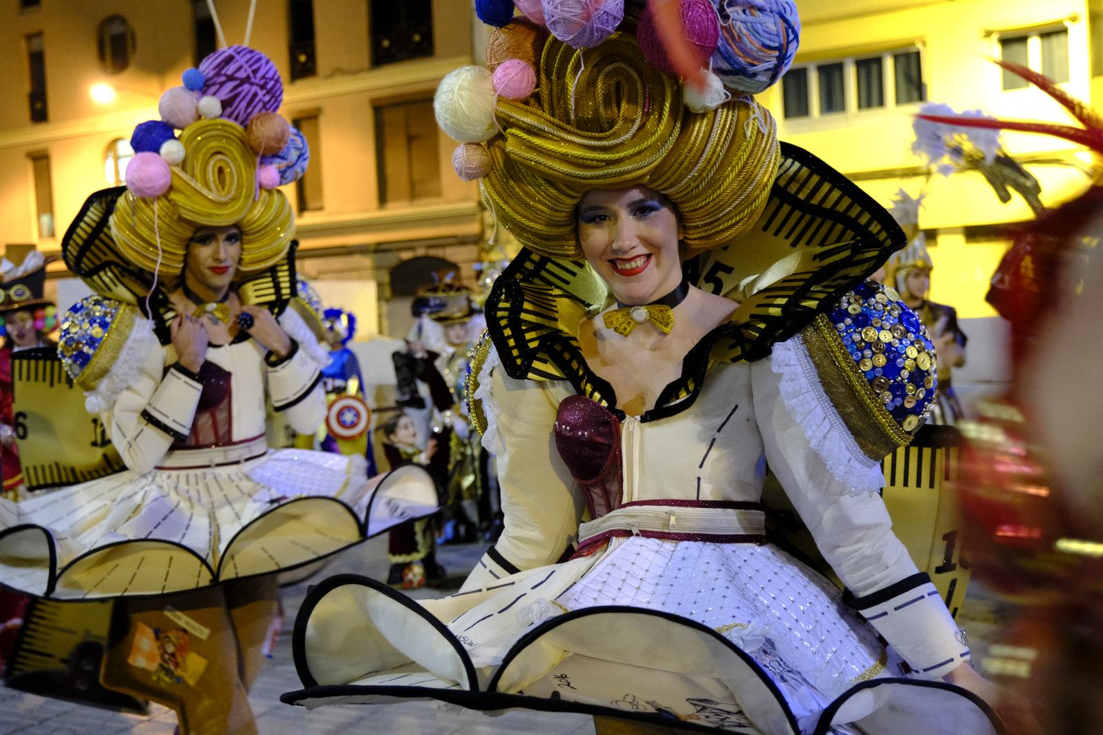 El pasacalles del carnaval de Las Palmas de Gran Canaria, en imágenes