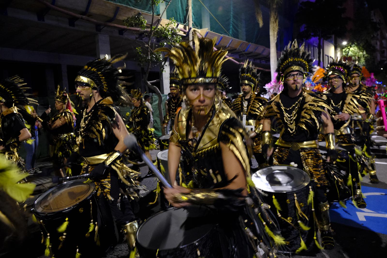 El pasacalles del carnaval de Las Palmas de Gran Canaria, en imágenes