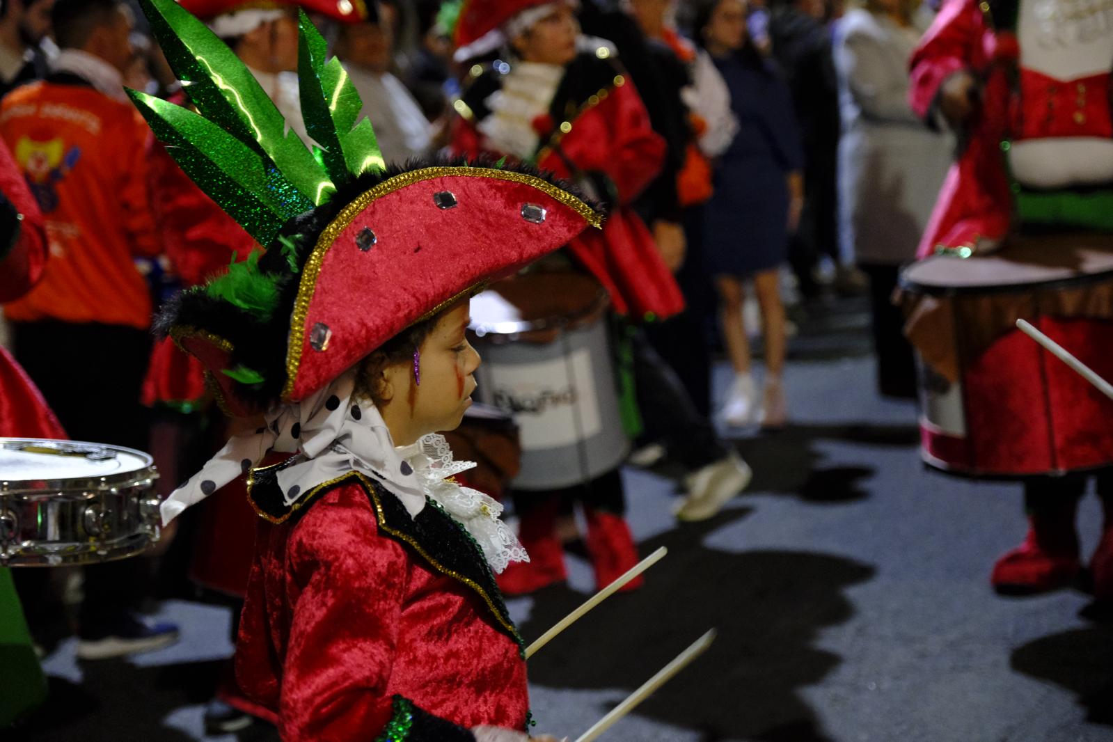 El pasacalles del carnaval de Las Palmas de Gran Canaria, en imágenes