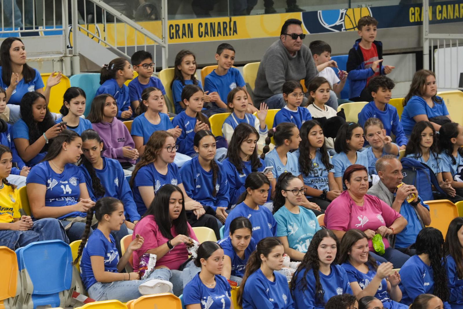 Todas las instantáneas del triunfo amarillo ante el Manacor