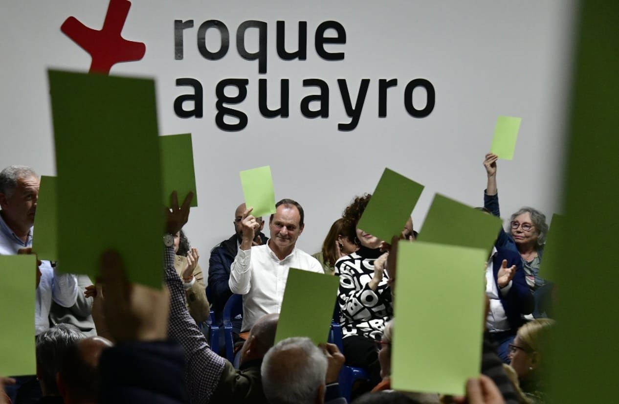 La asamblea de Roque Aguayro, en imágenes