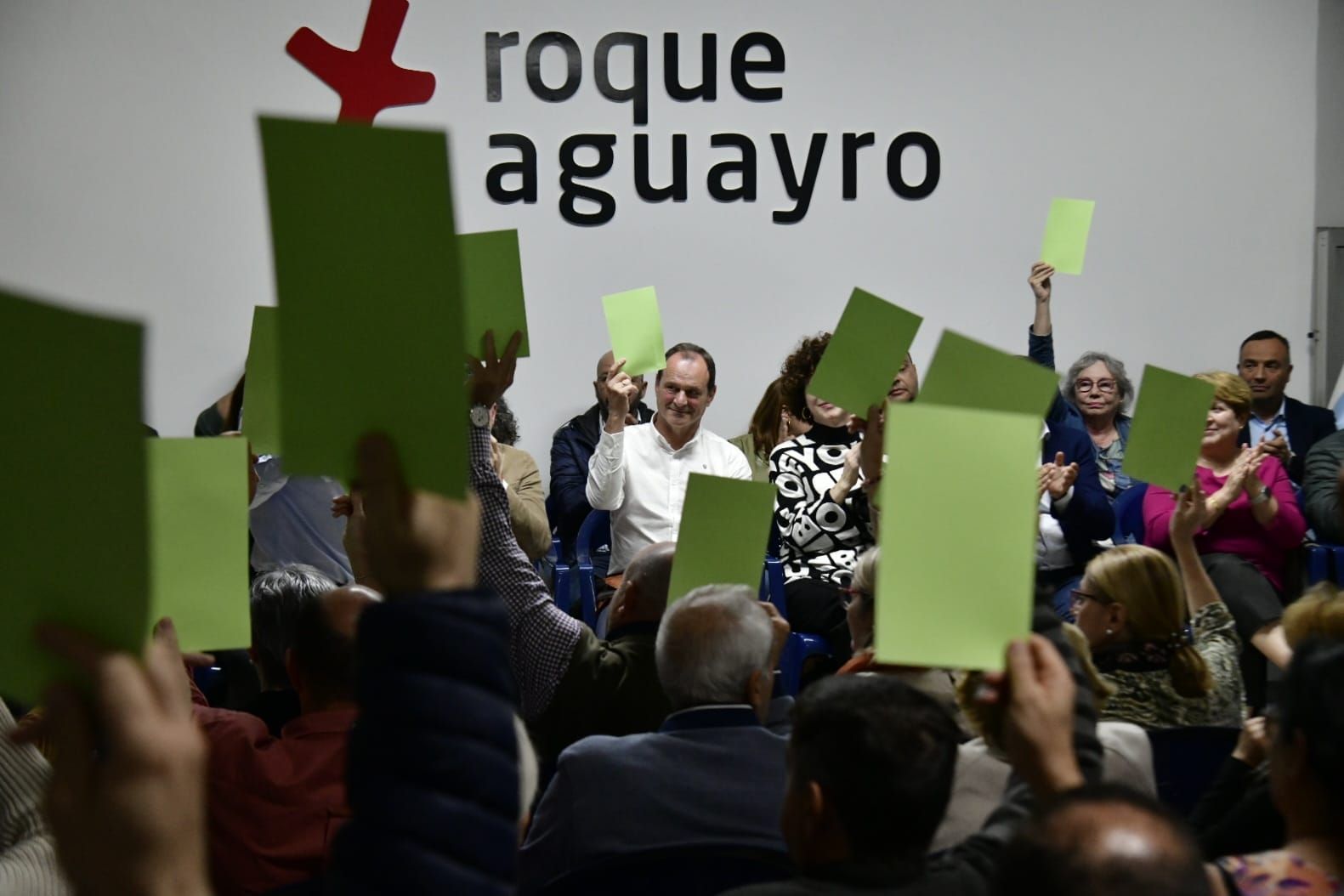 La asamblea de Roque Aguayro, en imágenes