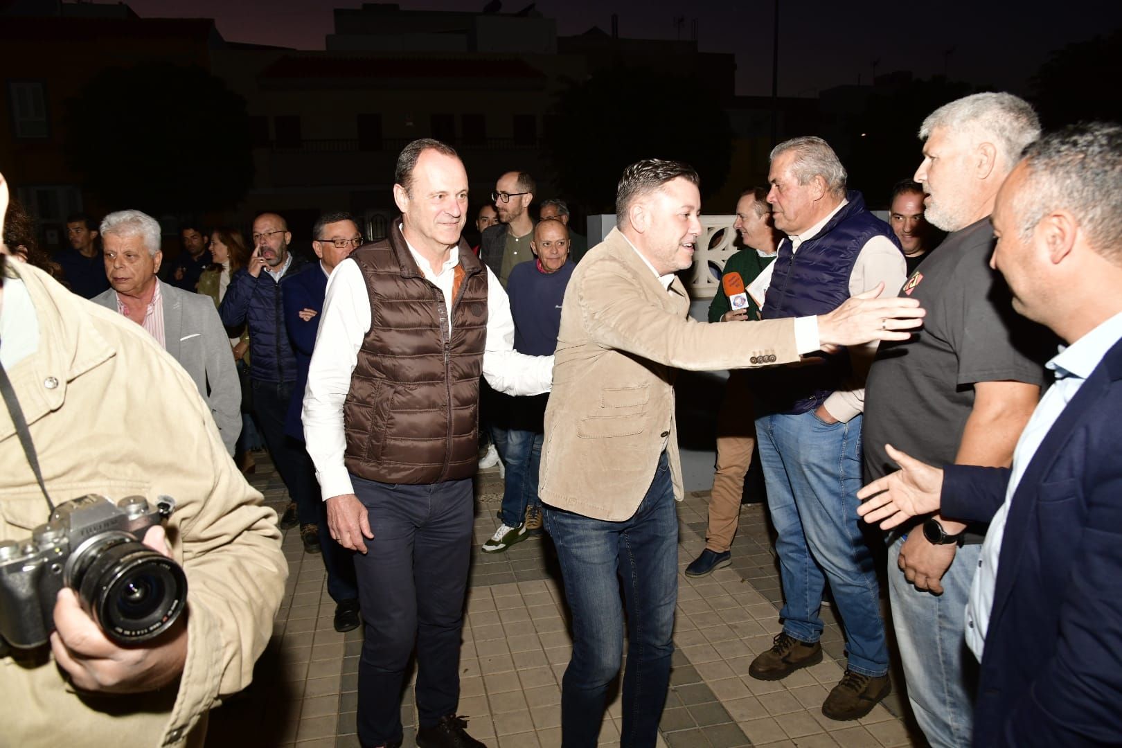 La asamblea de Roque Aguayro, en imágenes