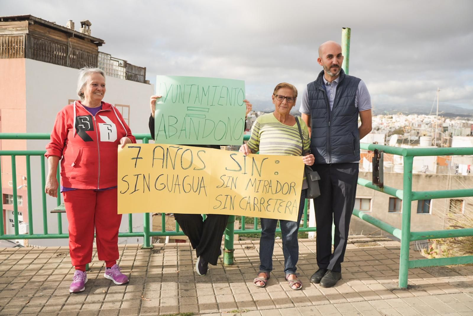 Vecinos de San Nicolás exigen la mejora del servicio de guaguas