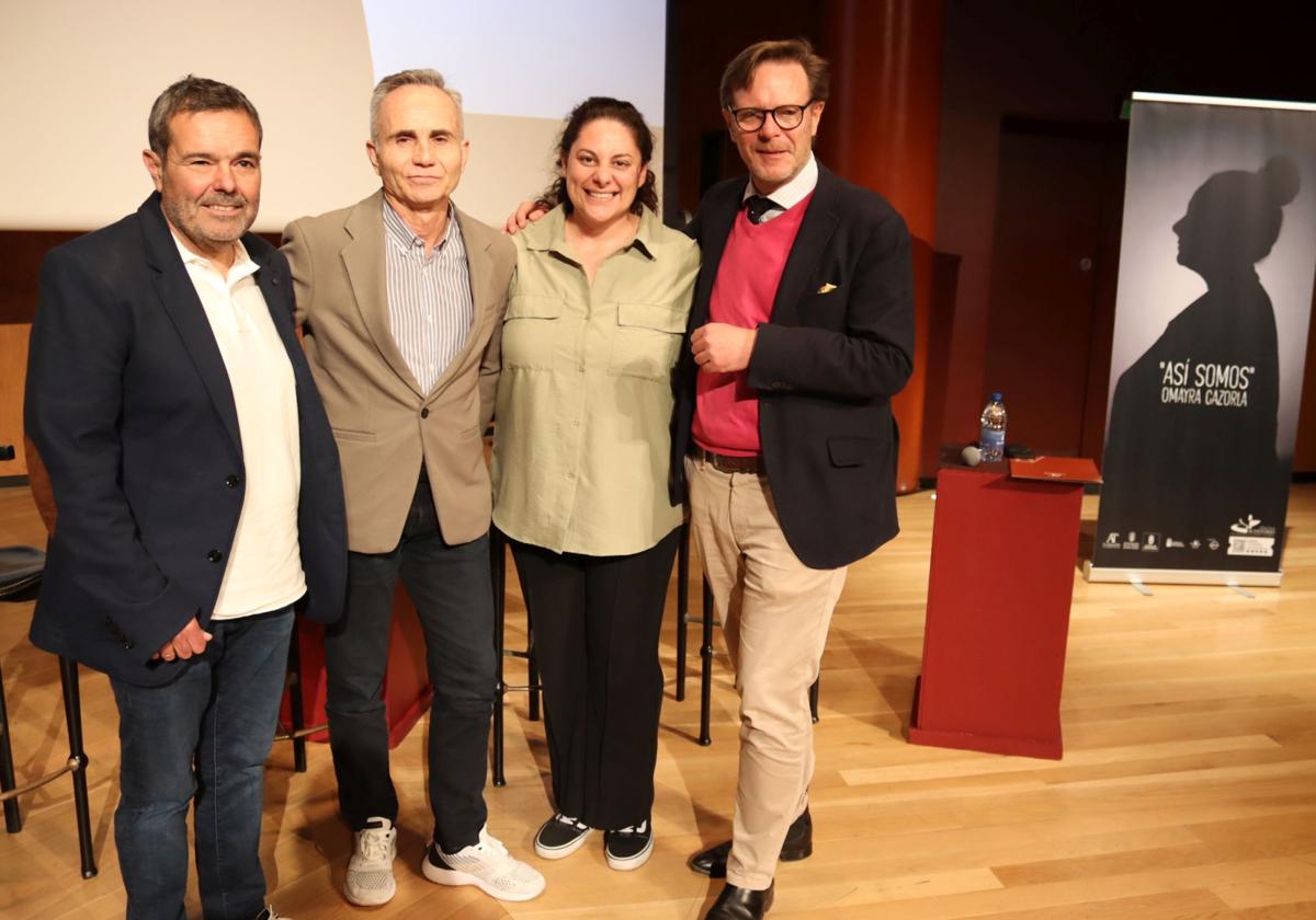 Francisco Chinea, Horacio Umpiérrez, Omayra Cazorla y Tilman Kuttenkeuler, este jueves, en el Auditorio Alfredo Kraus.