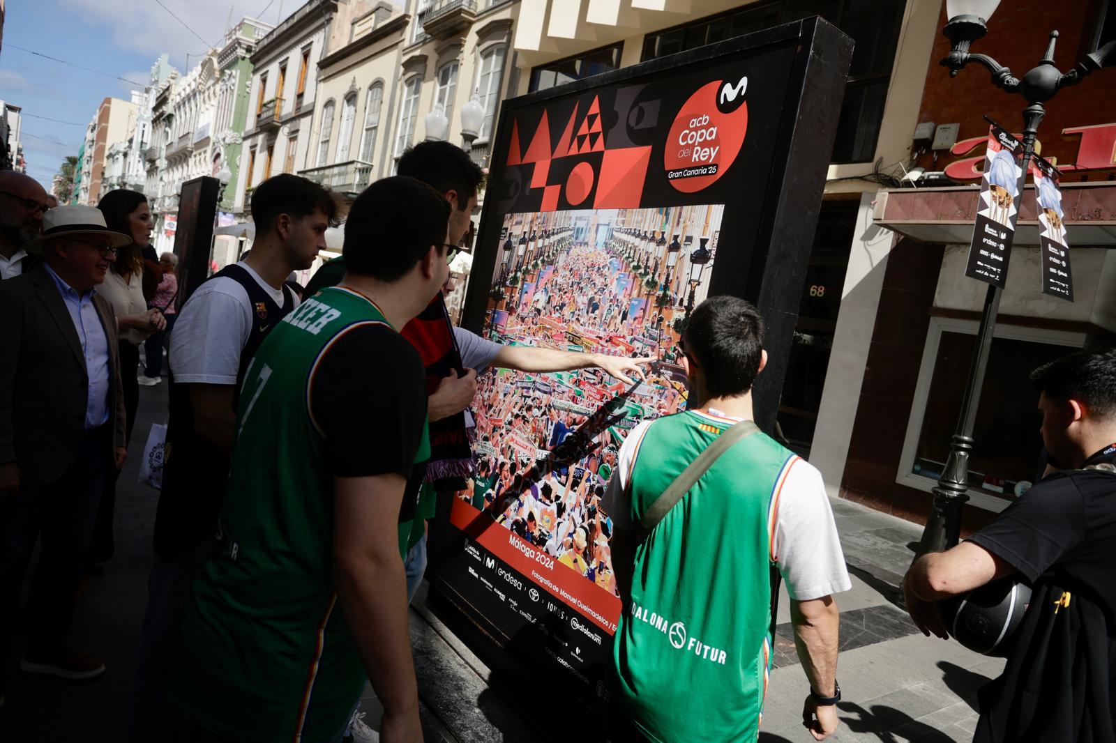 Recorrido por la Fan Zone de la Copa del Rey de las autoridades
