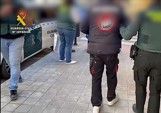 Momento de la detención del presunto autor de los hechos