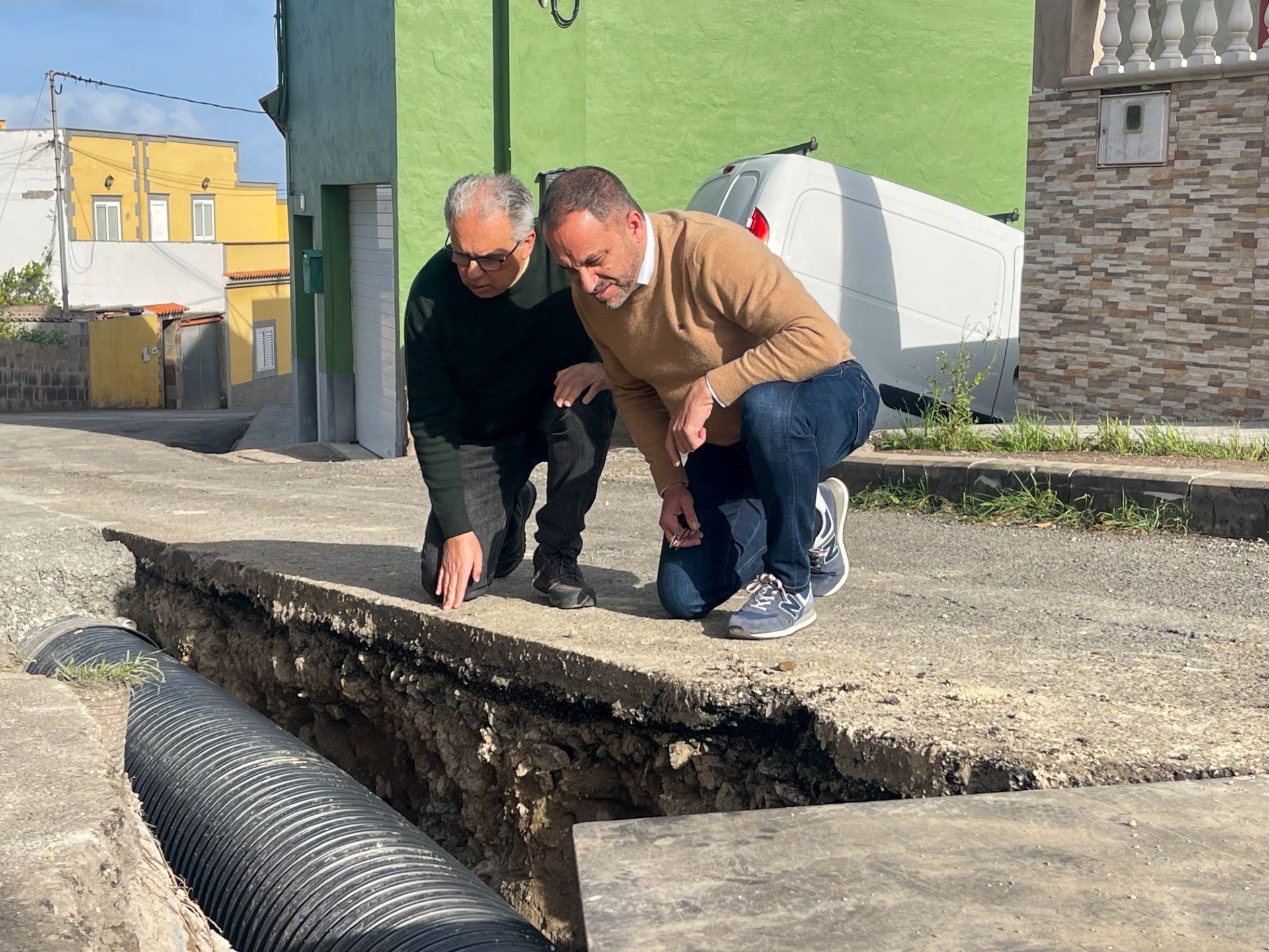 El alcalde Raúl Afonso supervisó el inicio de las obras.