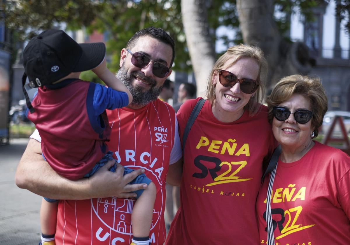 Desde Murcia a Gran Canaria. La familia Ros Fernández está encantada con la experiencia en la capital grancanaria..