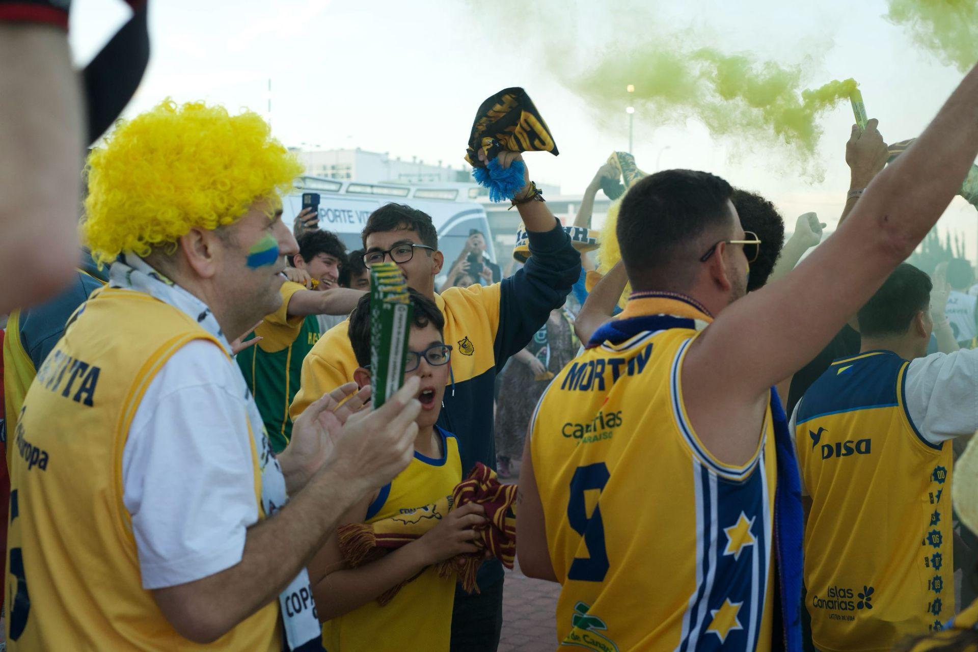 Cánticos, banderas y unión amarilla para el Dreamland Gran Canaria