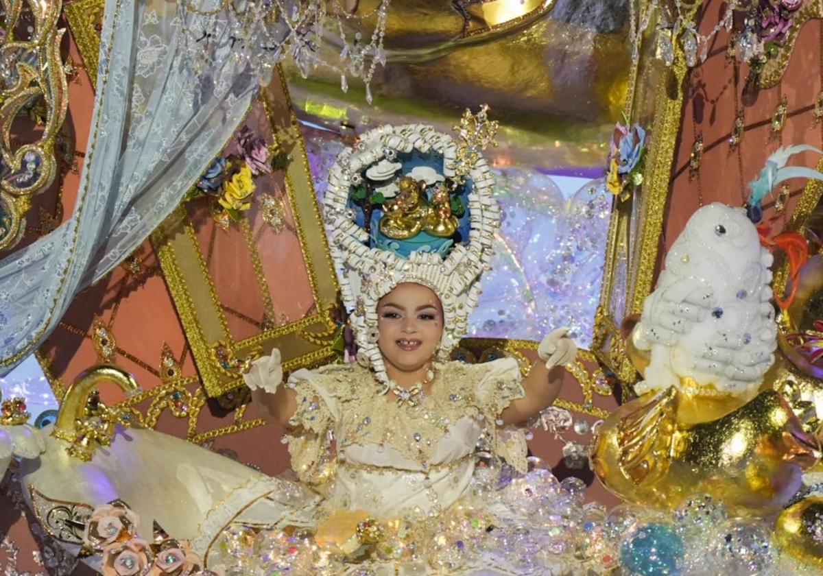 La gala por el trono infantil celebrado en el parque Santa Catalina, en imágenes