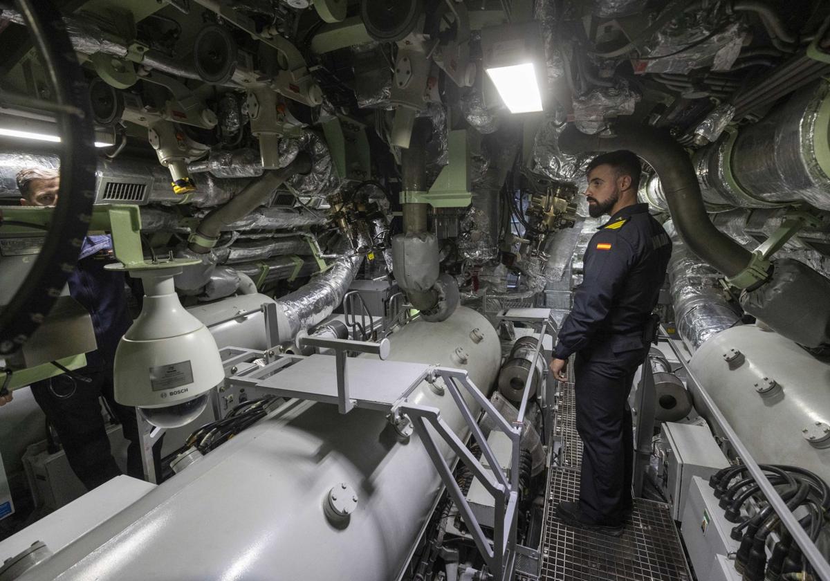 Imagen del interior del submarino.