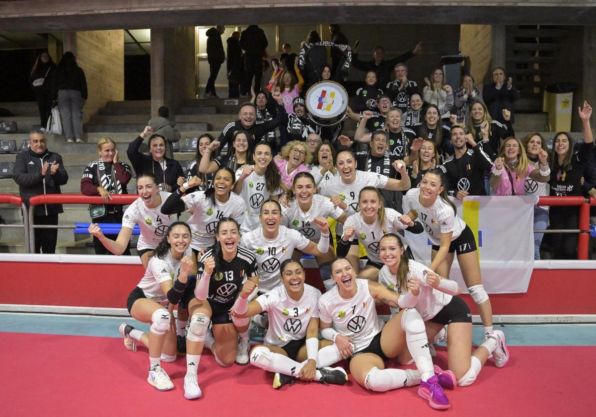 Las jugadoras celebraron su histórico pase a la gran final.