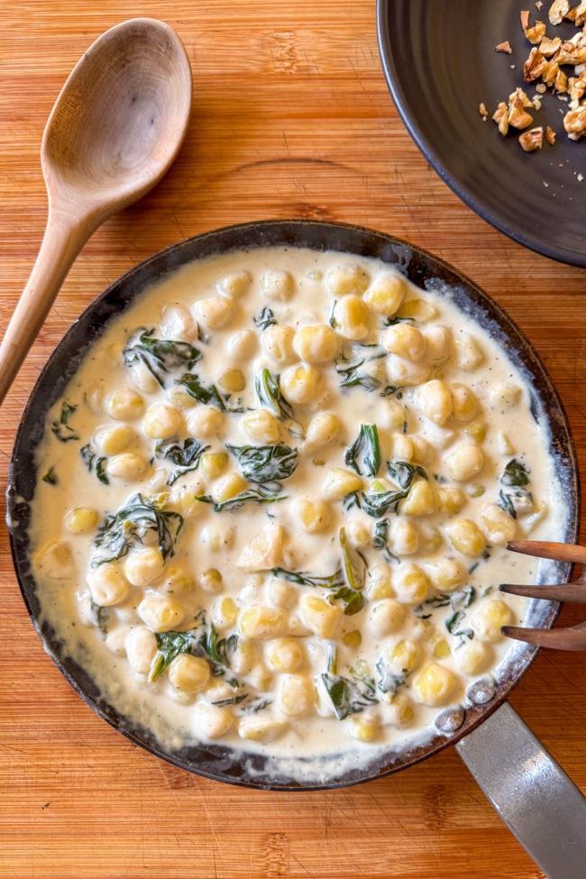 gnocchis en salsa de queso azul