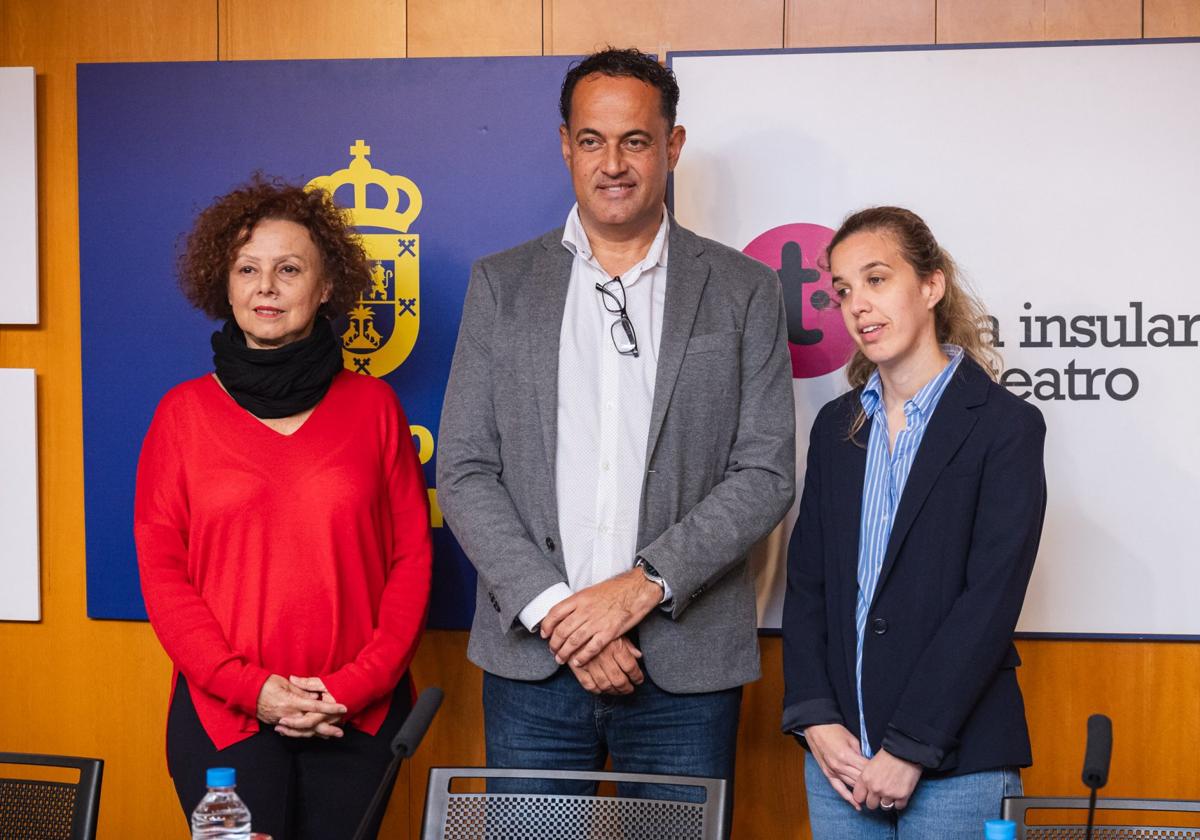 De izquierda a derecha, Paola Morales, Serafín Sánchez y Natalia Afonso.