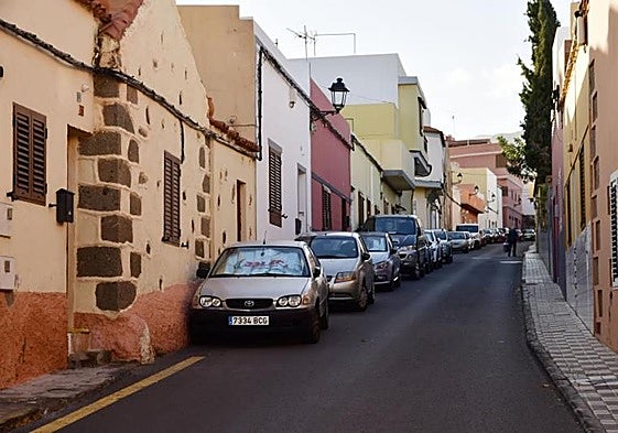 Imagen de archivo de la calle Orilla, vía que se intenta evitar con el nuevo acceso.