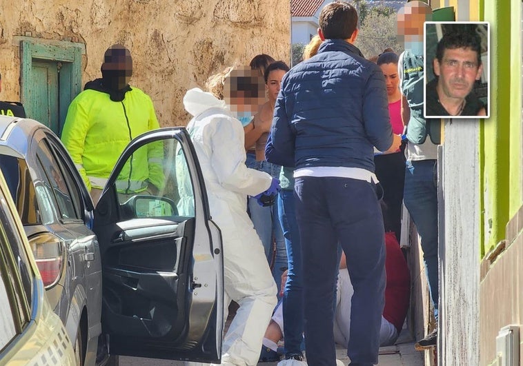 Momento en que la Guardia Civil se lleva al detenido, con la cabeza baja y agachándose, tras el registro de su casa, que duró varias horas.