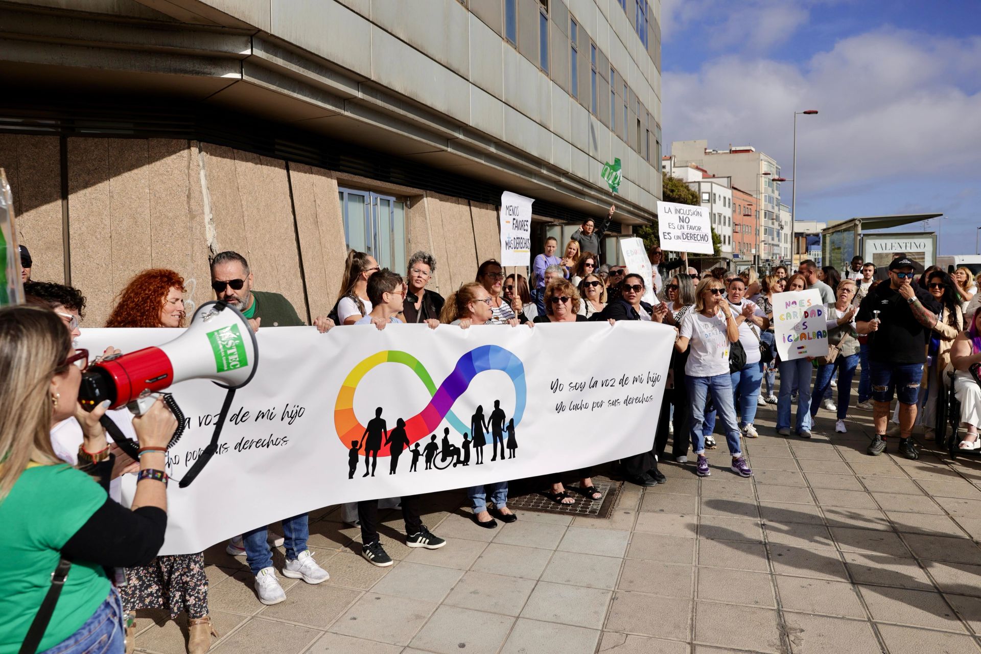 Concentración por los derechos educativos del alumnado con necesidades educativas especiales