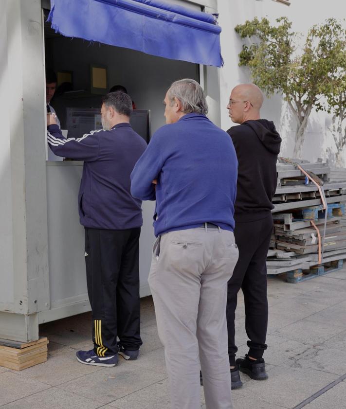 Imagen secundaria 2 - Los puntos de venta agotan las entradas.