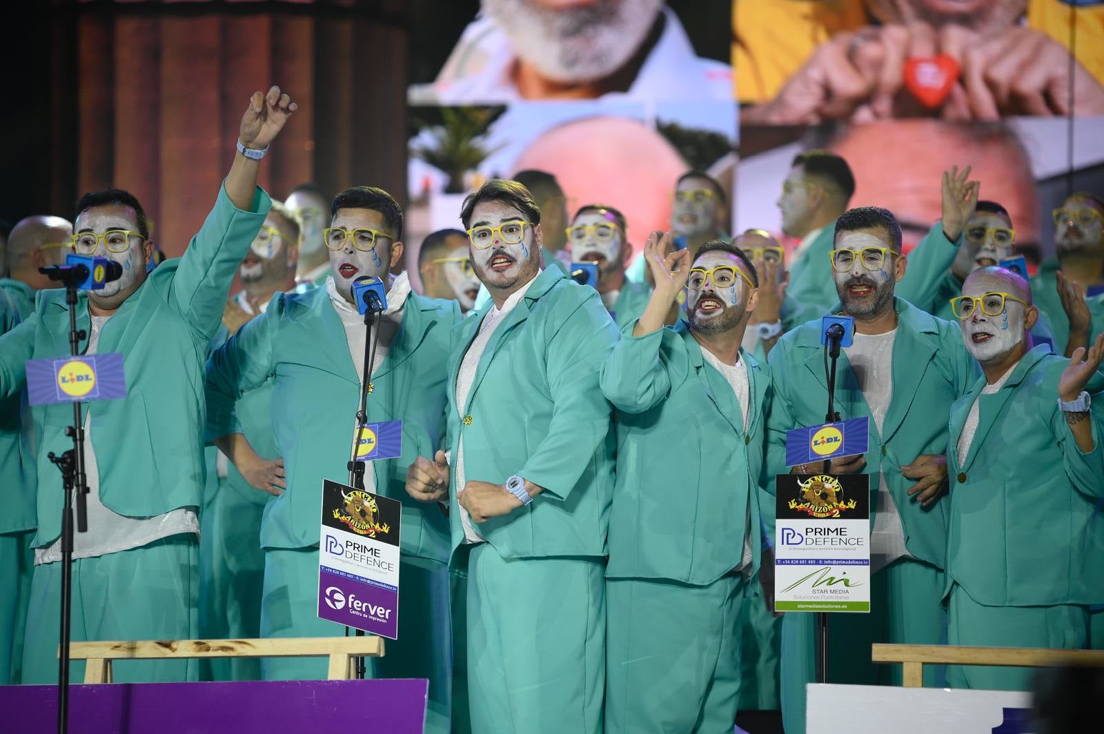 Magia y humor en la final de murgas del carnaval de Las Palmas de Gran Canaria