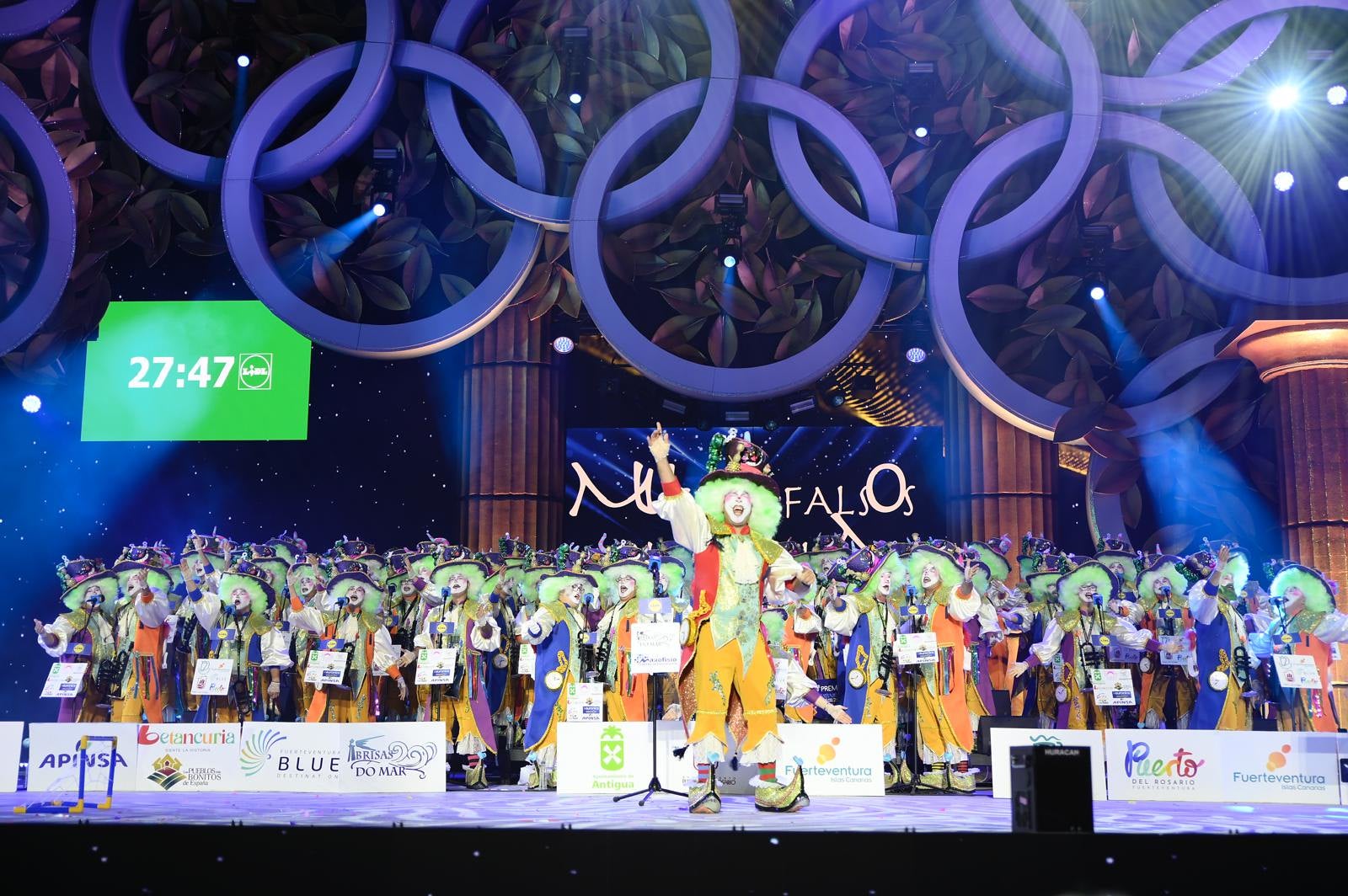 Magia y humor en la final de murgas del carnaval de Las Palmas de Gran Canaria