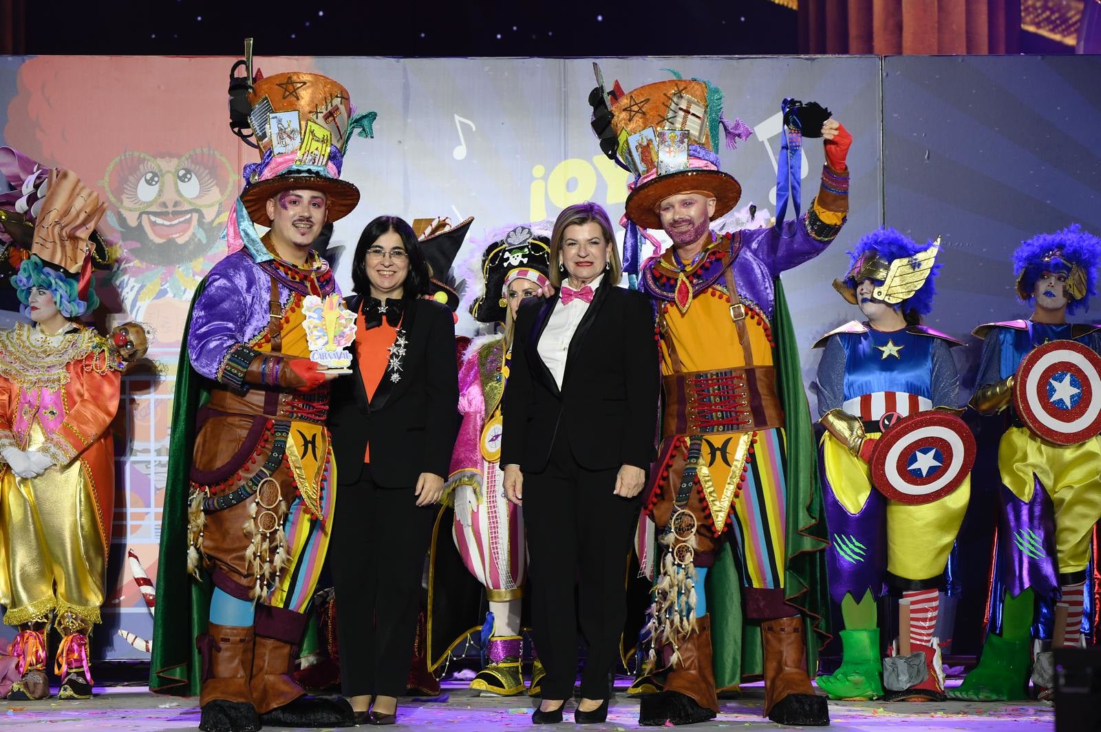 Magia y humor en la final de murgas del carnaval de Las Palmas de Gran Canaria