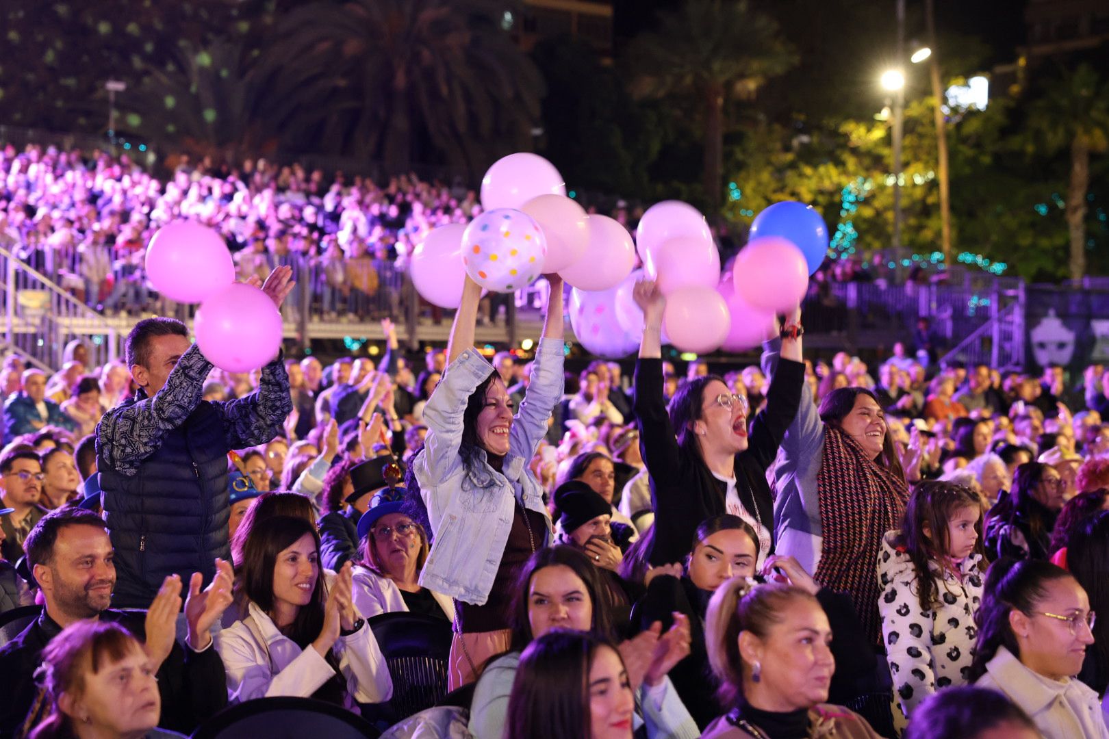 La gala de la gran dama del carnaval de Las Palmas de Gran Canaria, en imágenes