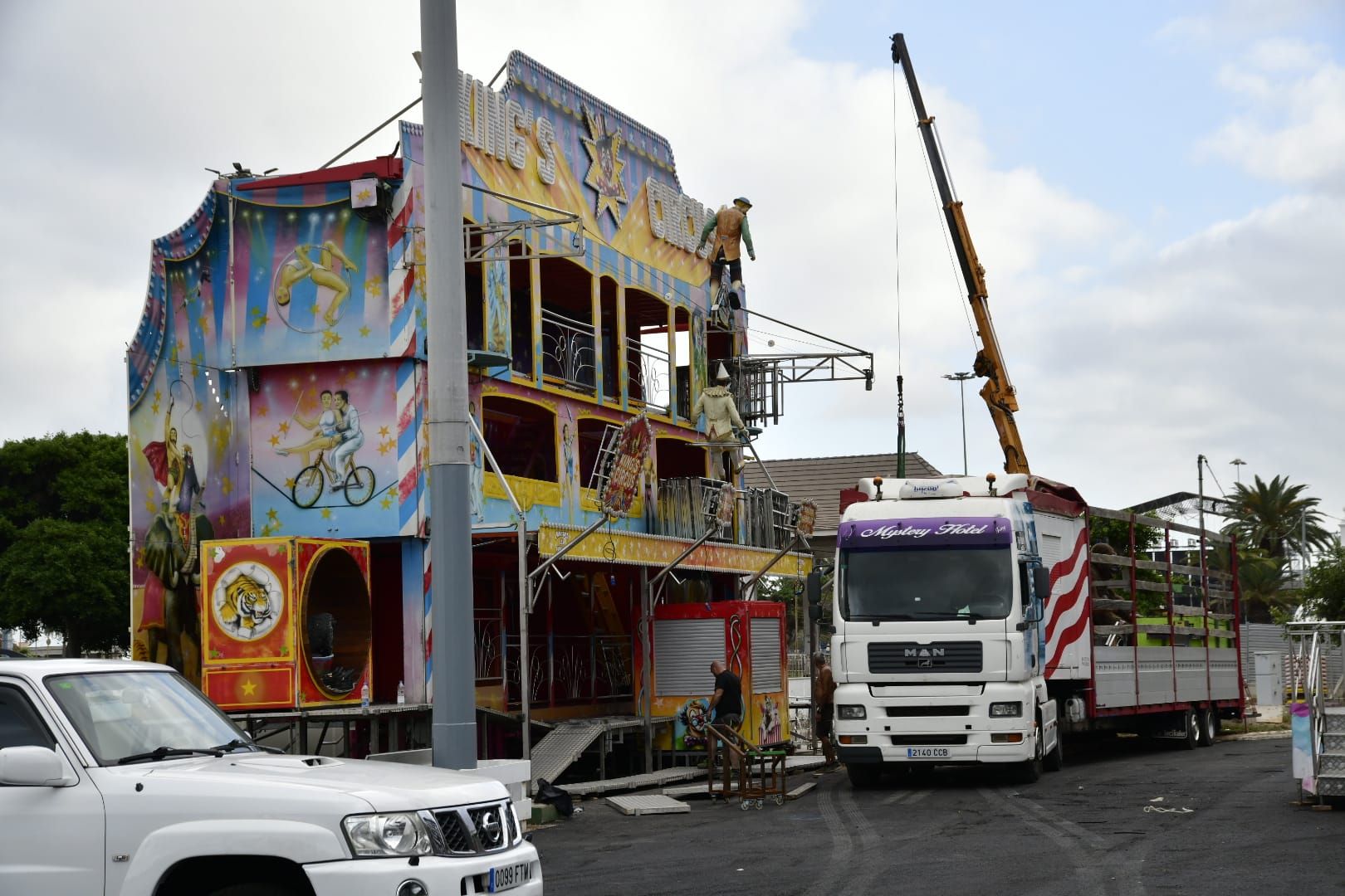 La feria de atracciones ya se prepara para el carnaval en El Refugio