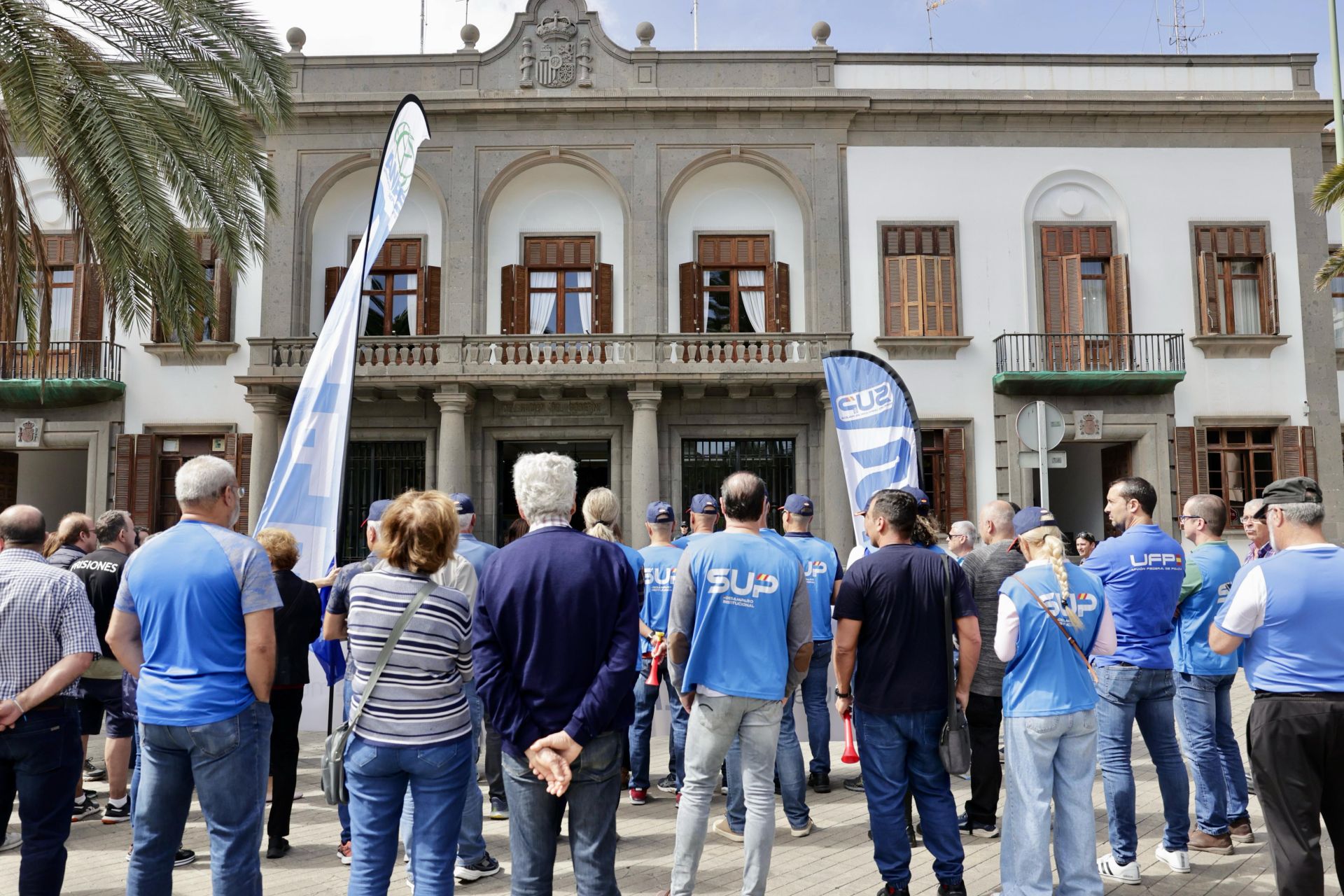 10 sindicatos salen a la calle en la capital grancanaria en defensa del sistema de Muface