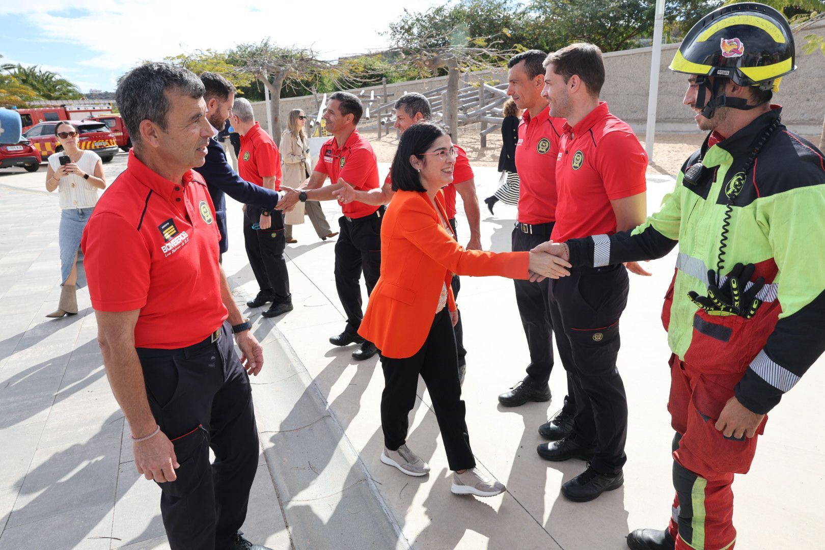 Los bomberos de la capital grancanaria muestran sus nuevos equipos