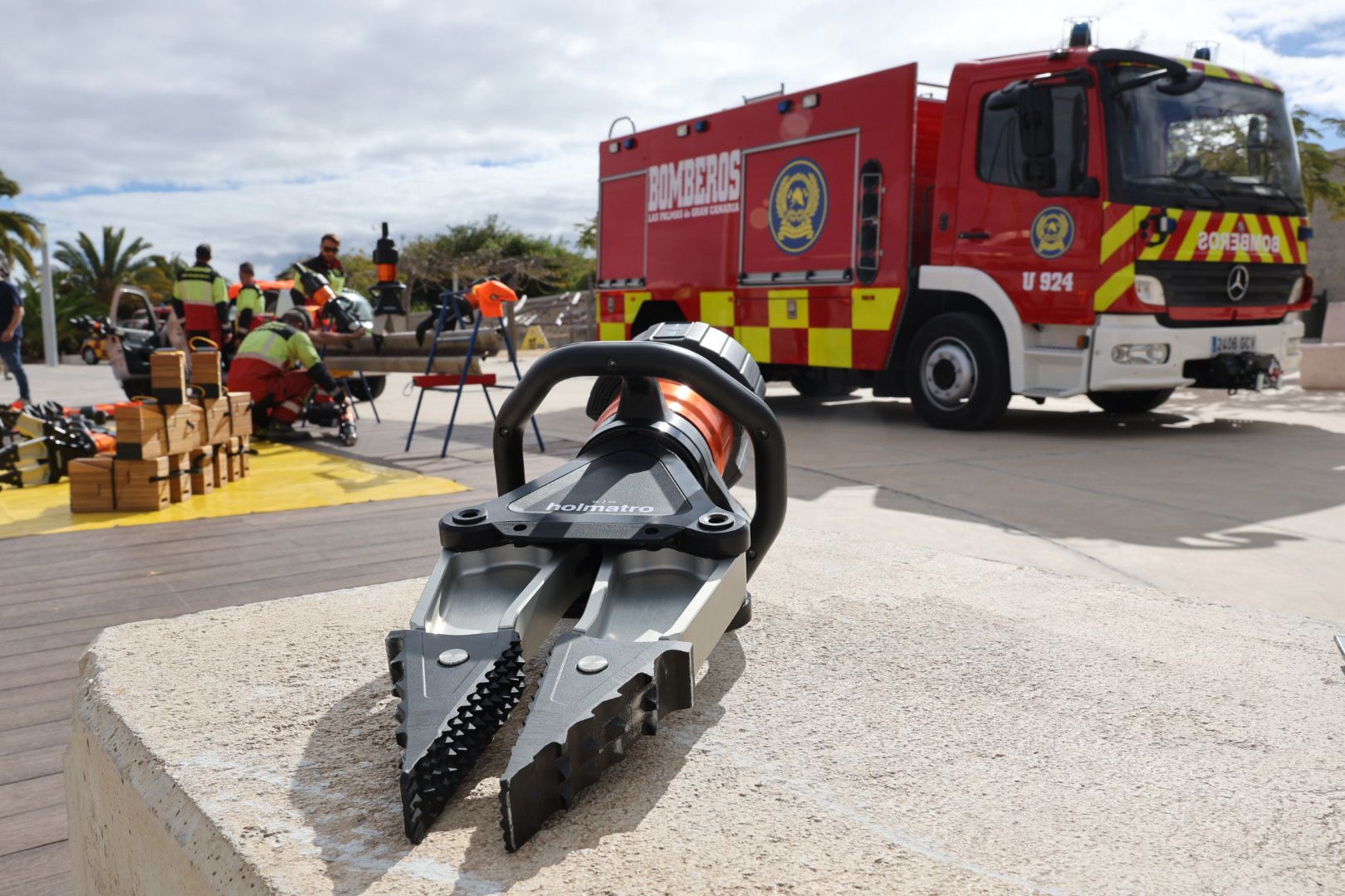 Los bomberos de la capital grancanaria muestran sus nuevos equipos