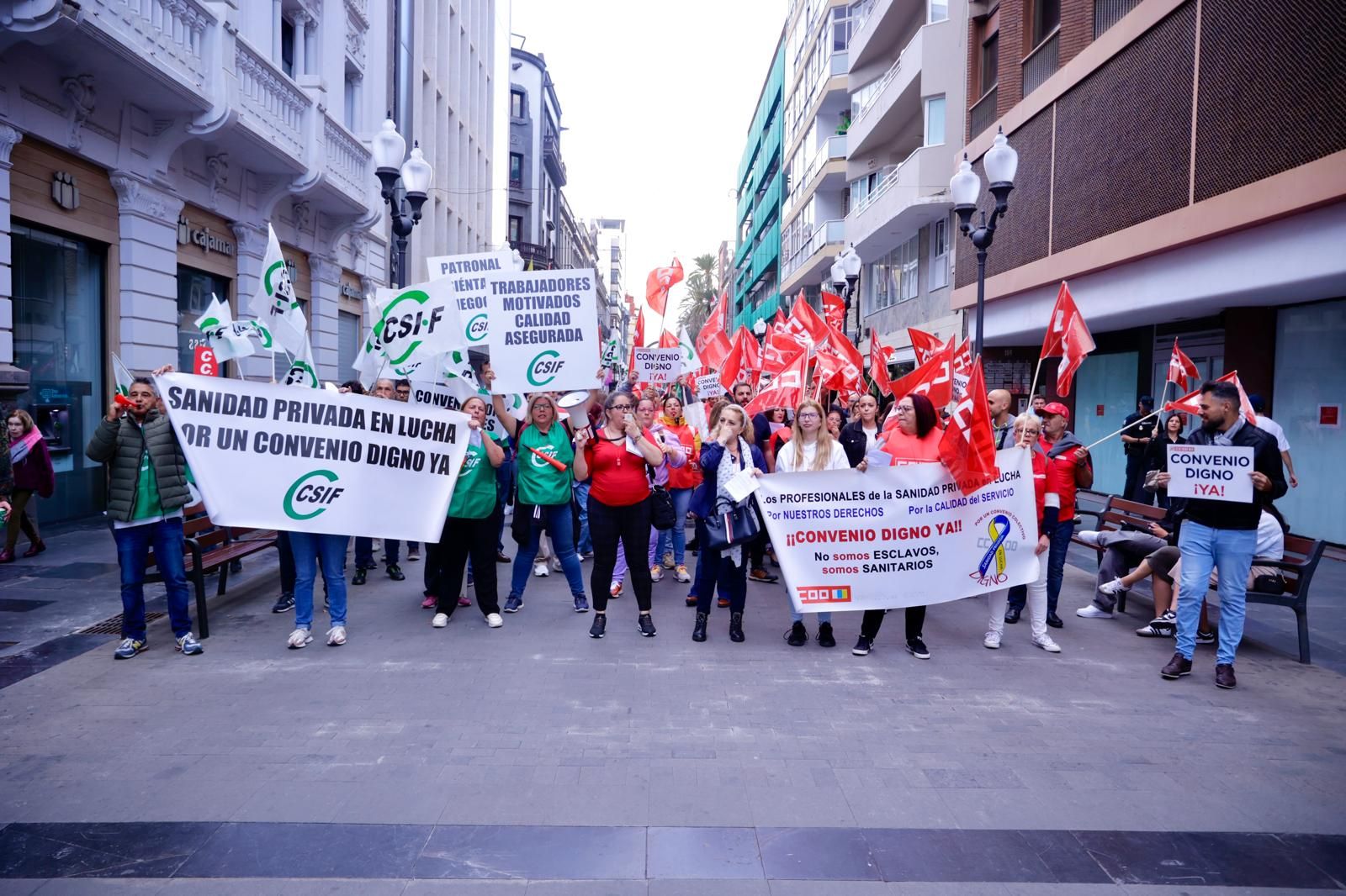 Manifestación por la mejora de sueldos en la sanidad privada