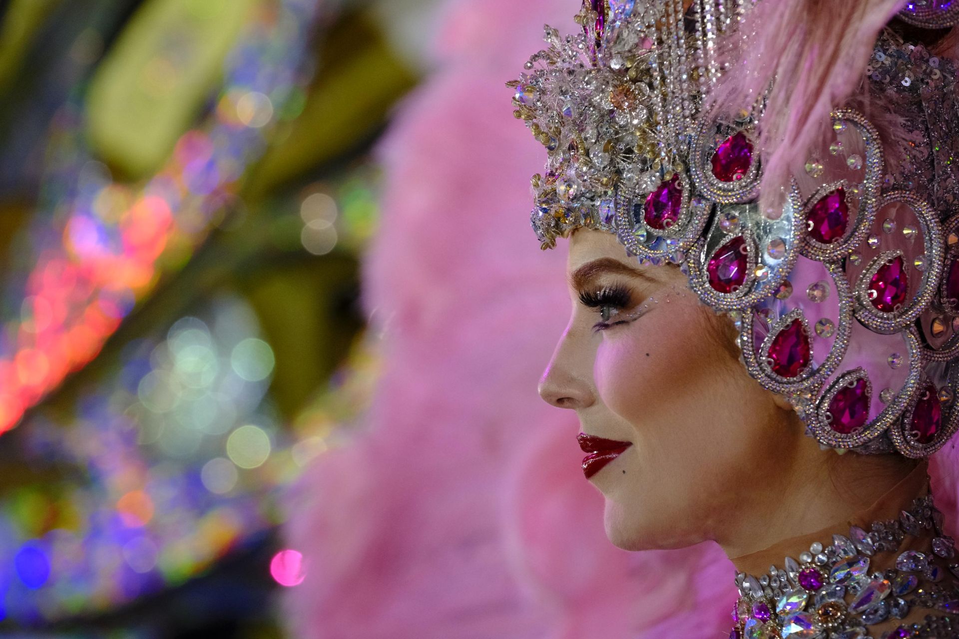 Gala de la reina: las candidatas se preparan para su puesta de largo