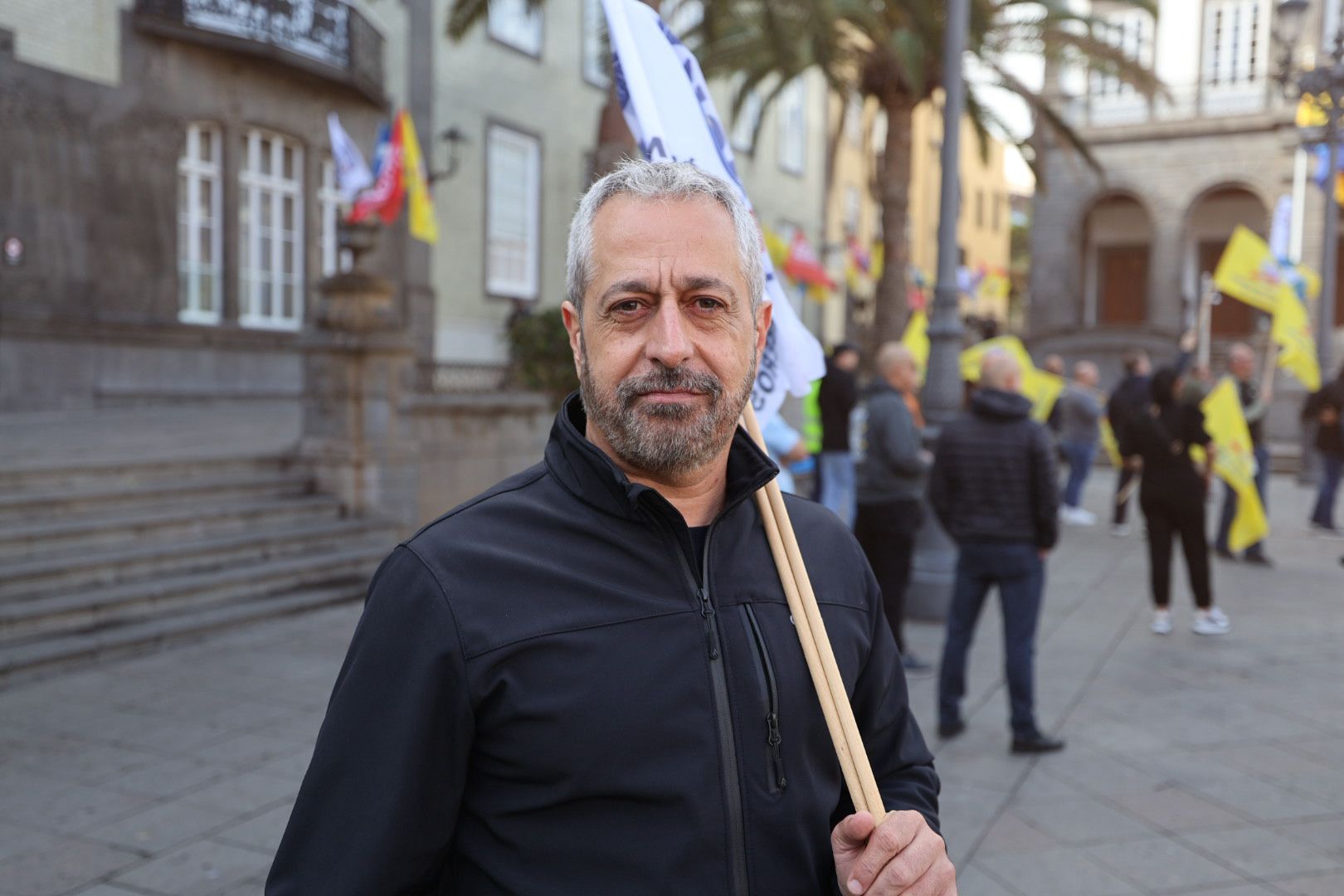 Protesta policial: Concentración ante el Ayuntamiento de la capital grancanaria por el conflicto de las horas extras