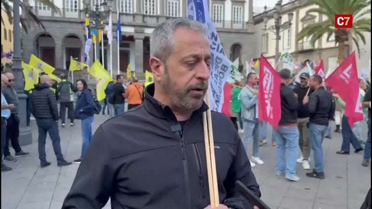 Protesta policial en las puertas de las casas consistoriales de Las Palmas de Gran Canaria