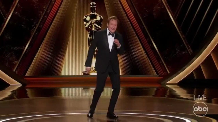 El zasca del presentador de los Oscar a la actriz Karla Sofía Gascón