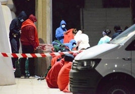 Rescatan a más de 100 personas en el tercer cayuco que llegó este domingo a El Hierro