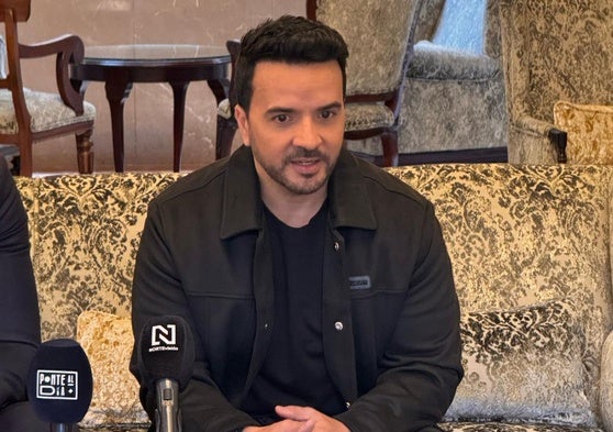Luis Fonsi, una de las estrellas del carnaval de Gáldar, en las horas previas al concierto.