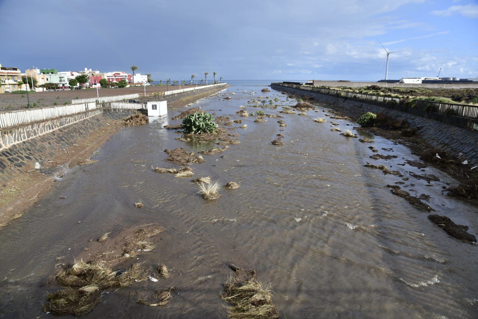 Las intensas lluvias se hacen con Arinaga