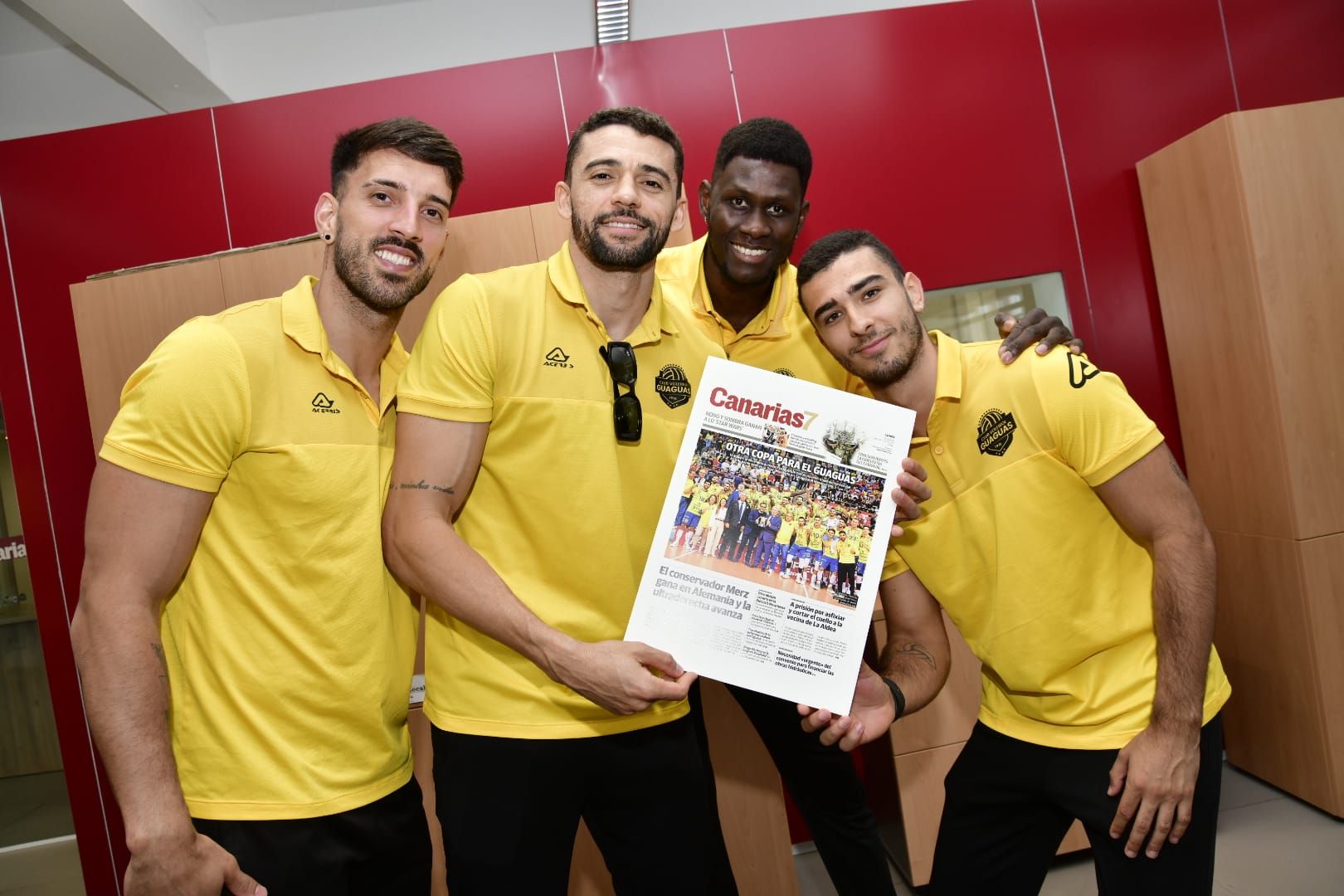 El Guaguas exhibe su Copa del Rey en CANARIAS7