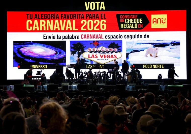 Momento de la presentación de las propuestas de alegorías para el próximo carnaval.