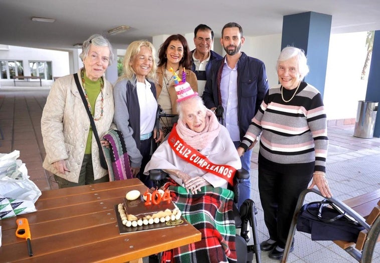 Laura Sánchez Pérez, celebrando su cumpleaños.