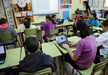 El STEC registra 2.500 firmas que piden más recursos para la atención a la diversidad